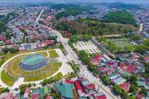 Điện Biên Phủ – Huyền Thoại Giữa Ngàn Mây, Ấm Áp Tình Con Người