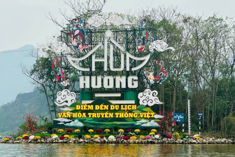 Khám phá vẻ đẹp chùa Hương & nét đẹp con người nơi đất Tích