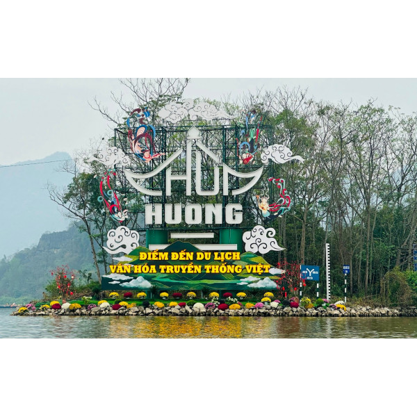 Khám phá vẻ đẹp chùa Hương & nét đẹp con người nơi đất Tích