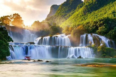 Thác Bản Giốc: Bản Tình Ca Kỳ Vĩ Giữa Đại Ngàn Đông Bắc